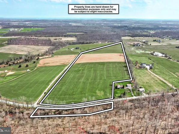 141 Brookside Ln, Biglerville, PA 17307