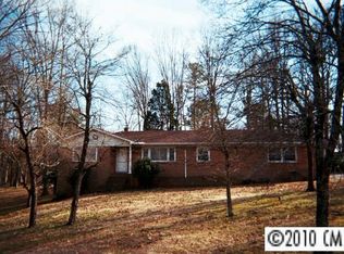 2520 Cedar Hill Dr, Kannapolis, NC 28083