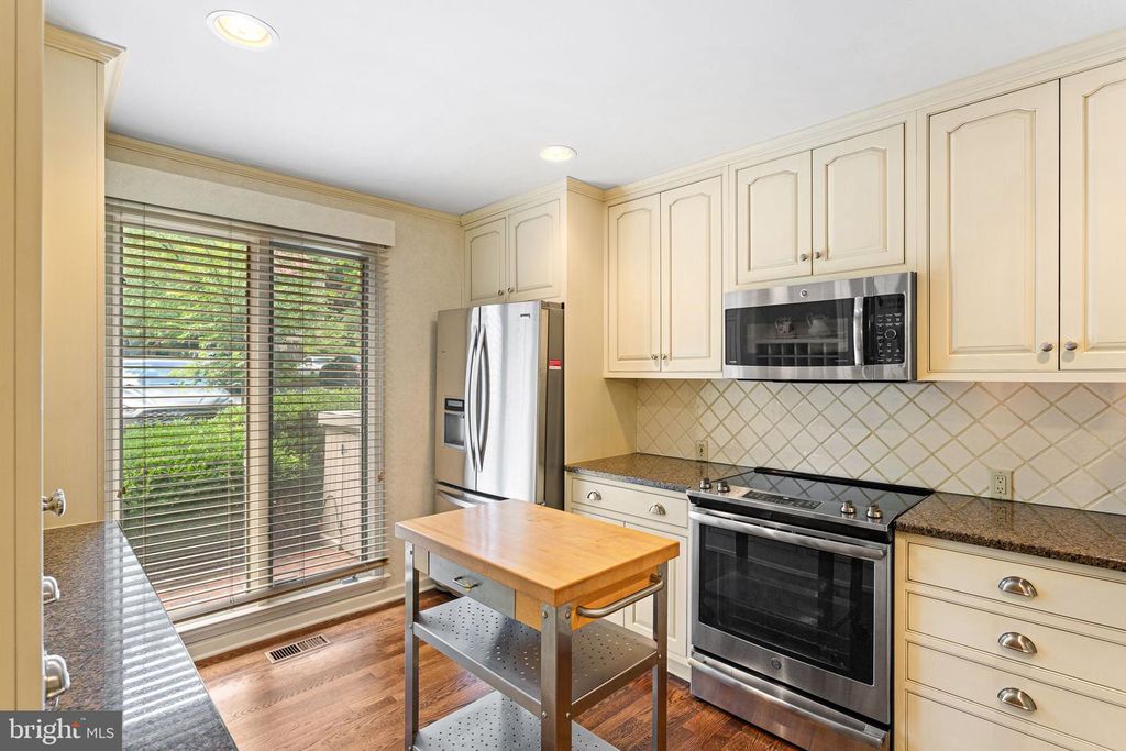 112 The Mews, Haddonfield, NJ - View 5