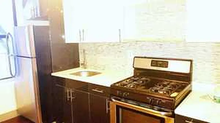 Rented by Evergreen Apartments BK | media 19