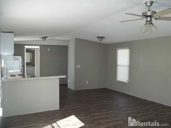 4th image of 1024 Cardinal Dr