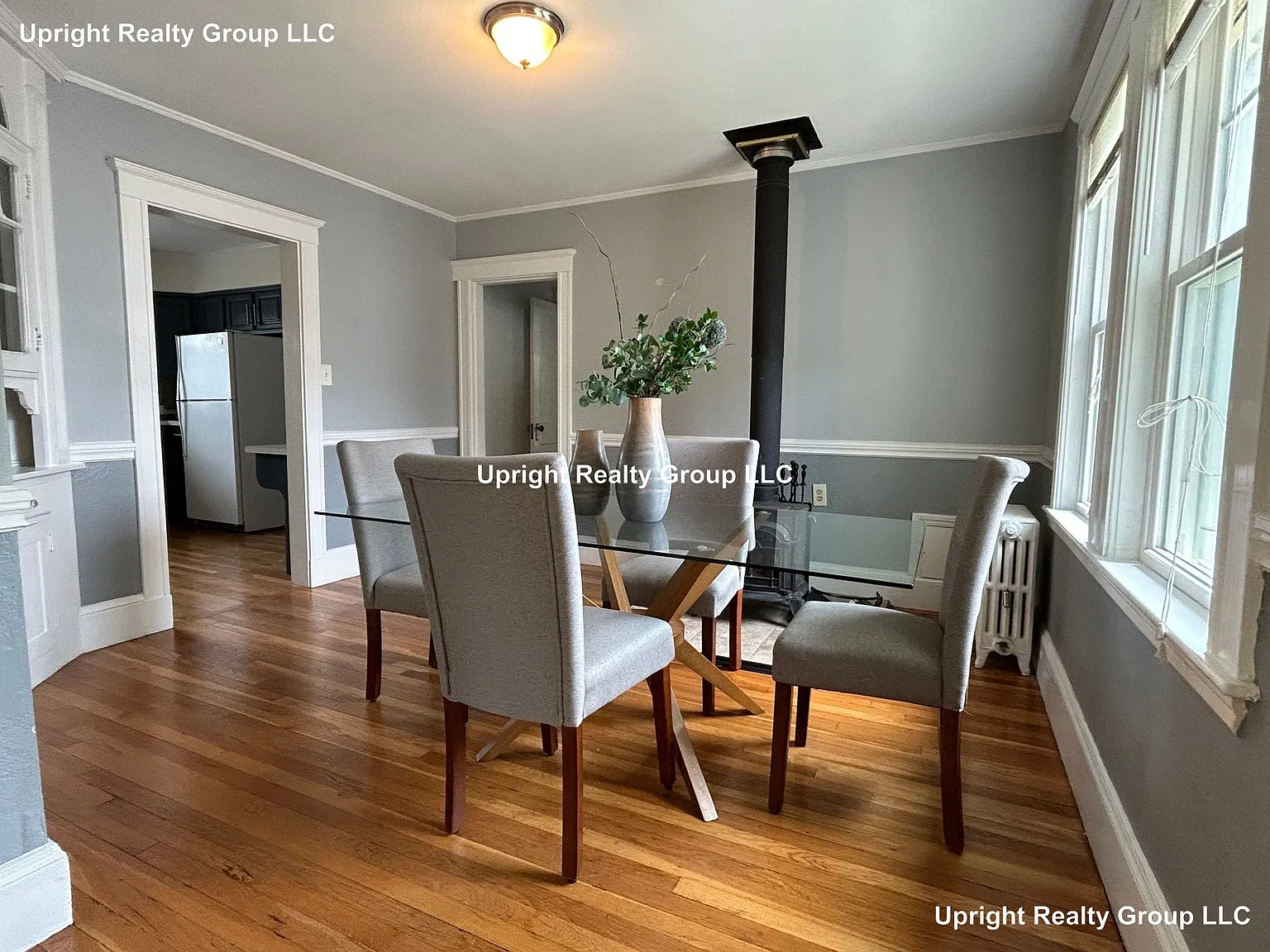 2 bed, 1.5 bath, 1320 sqft, $3,200 — Photo 3