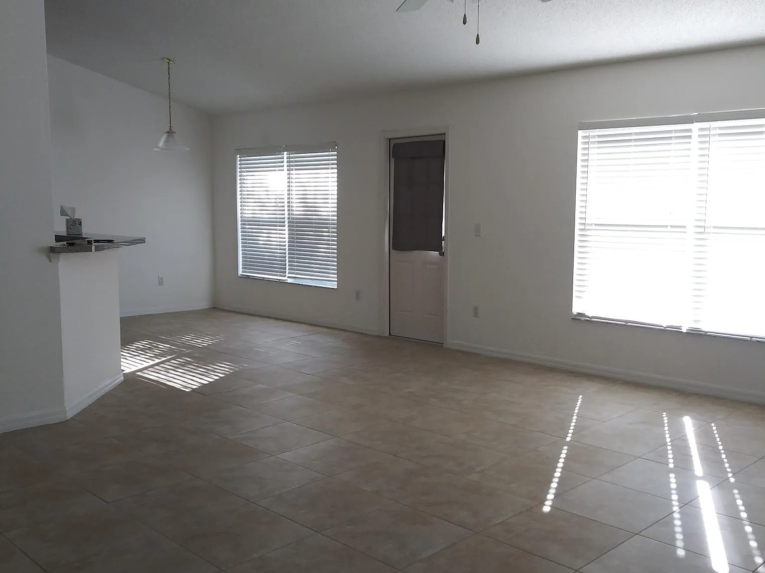 3 bed, 2009 sqft, $2,600 — Photo 2