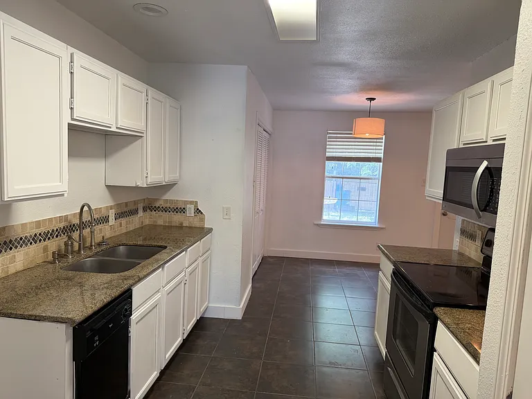 705 Admiralty Way — Photo 4