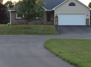 2 Meadowview Ln, Massena, NY 13662
