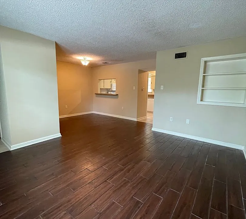 14020 Tiger Bend Rd