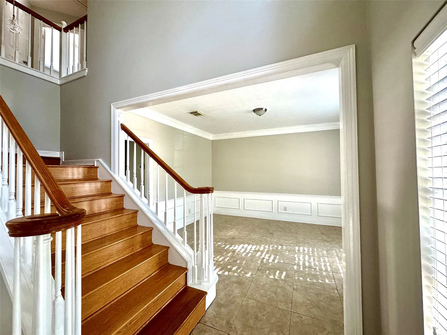 4 bed, 2.5 bath, 2805 sqft, $2,750 — Photo 4