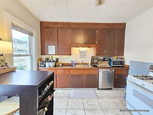18 Mansfield St #2 — Photo 4