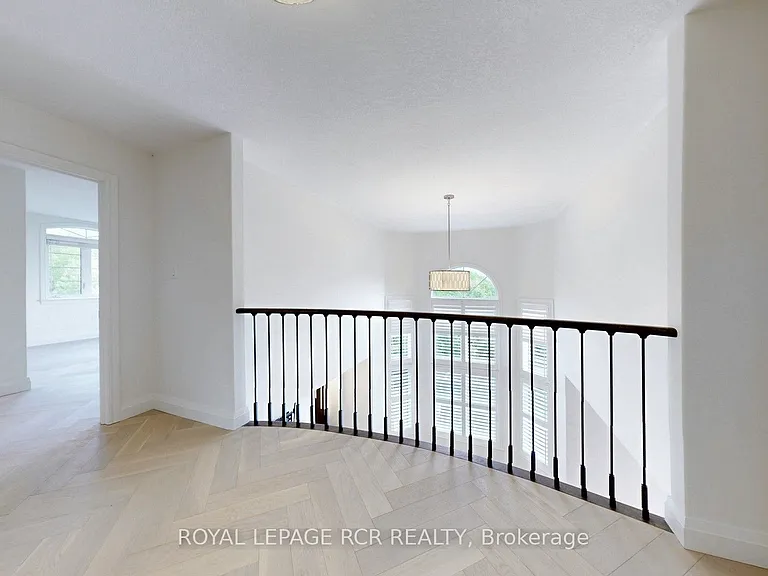 75 Dr George Burrows Pkwy E — Photo 23