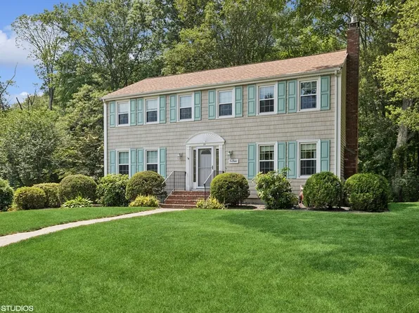 20 Lucia Dr, Milford, MA 01757