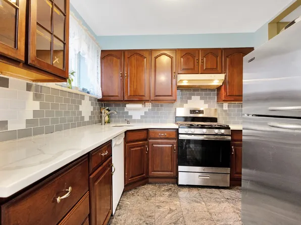 80-04 Cowles Court image 12 of 29