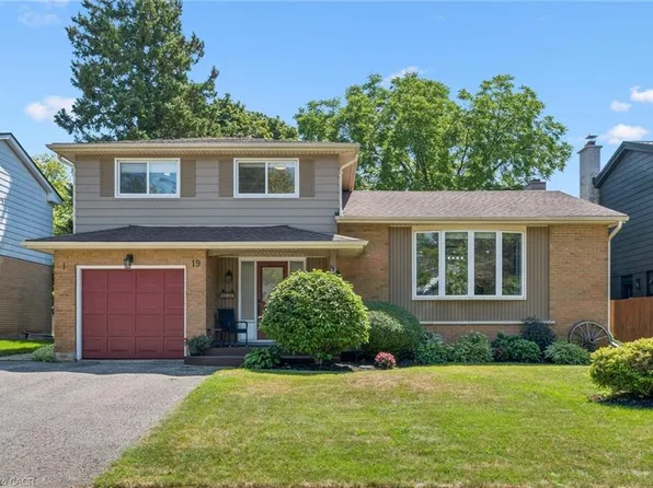 19 McGarry Dr, Kitchener, ON N2N 1A3