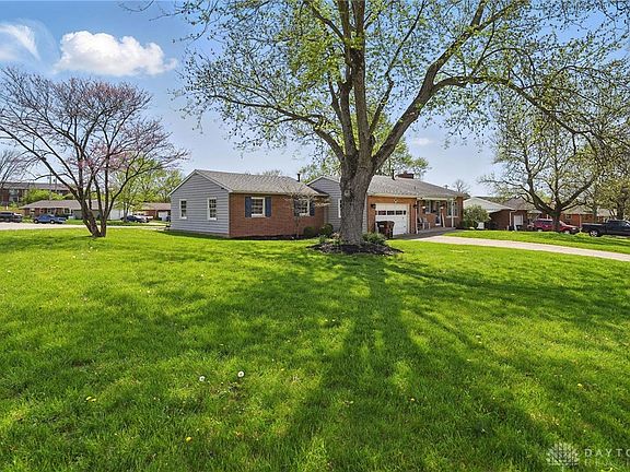 4th image of 1658 Lindsey Ave