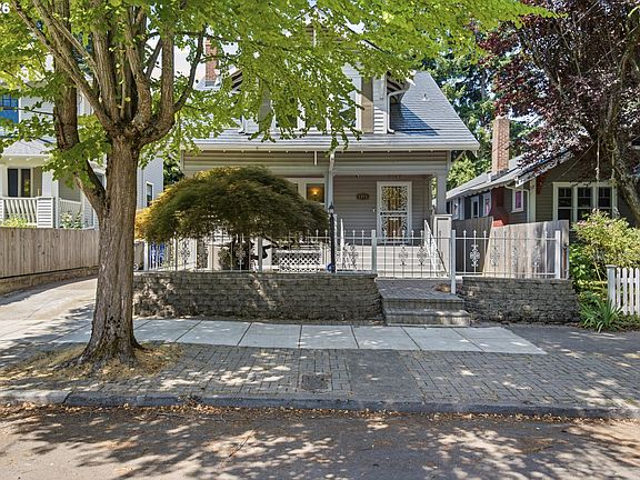 2nd image of 3147 SE TIBBETTS ST