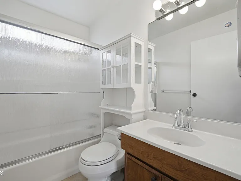 1621 Maltman Ave — Photo 17
