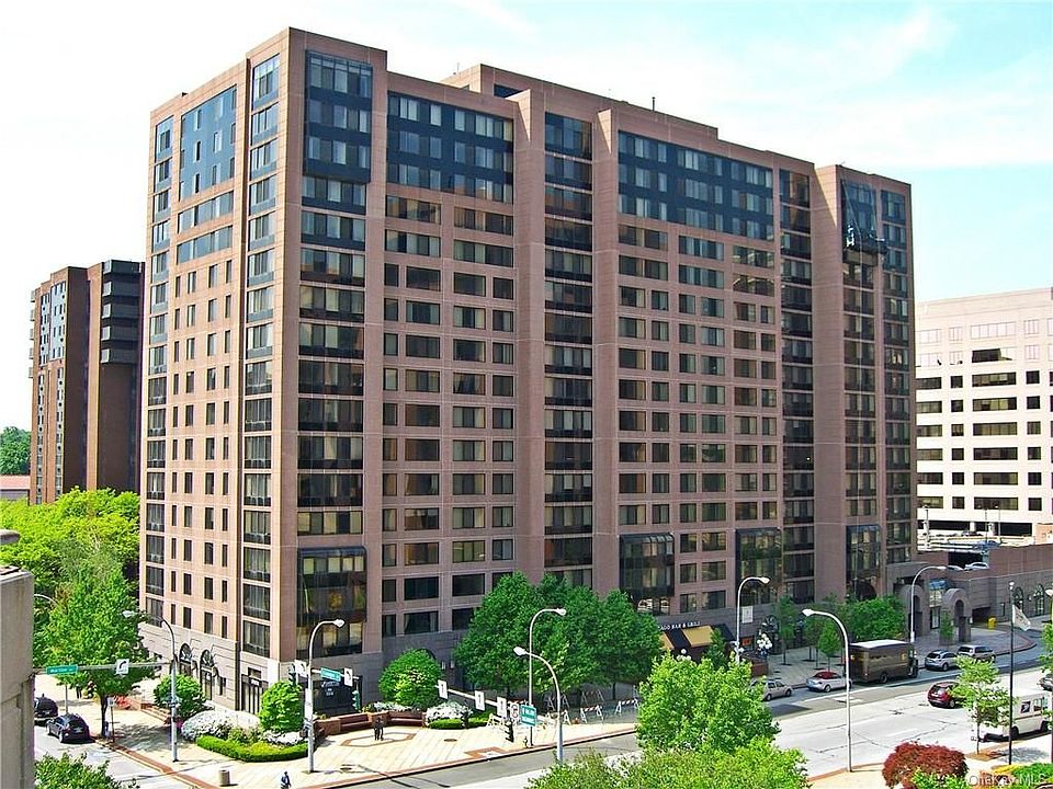 1st image of 4 Martine Ave APT 511