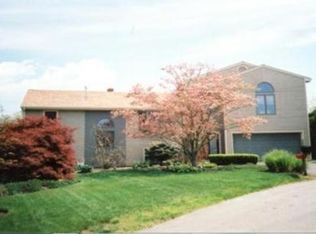 32 Holiday Cir, Somerset, MA 02725