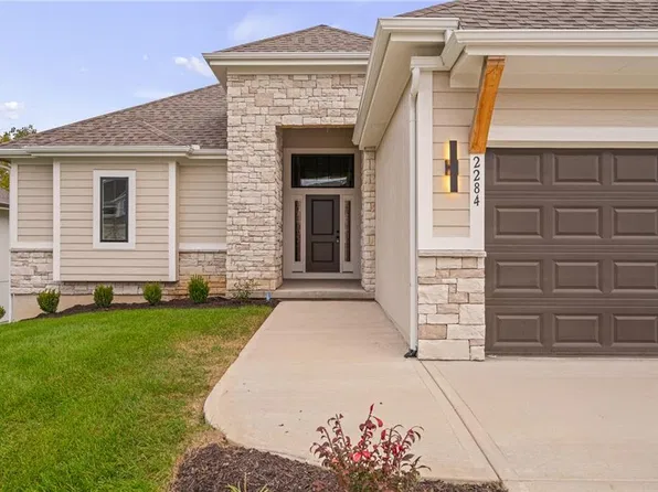 2284 W Wabash St, Olathe, KS 66061