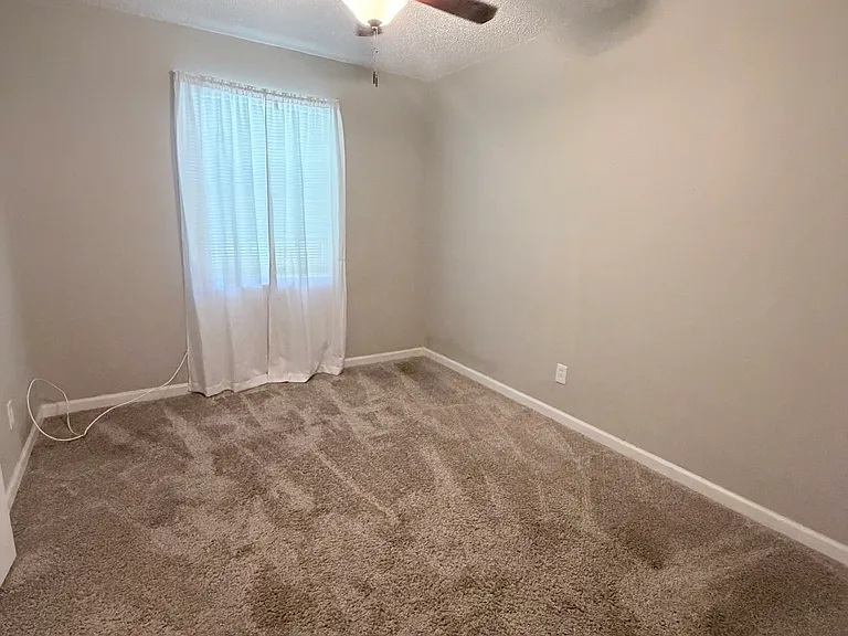 902 Lucerne Ave — Photo 7