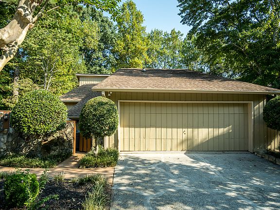 3rd image of 2990 Sawtooth Cir