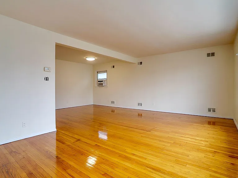 502 Avenue E #2 — Photo 7