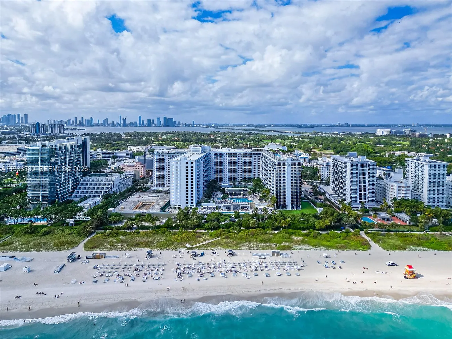 Roney Palace Condo — Photo 3
