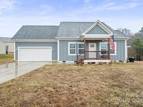 2nd image of 141 Anastasia Ln