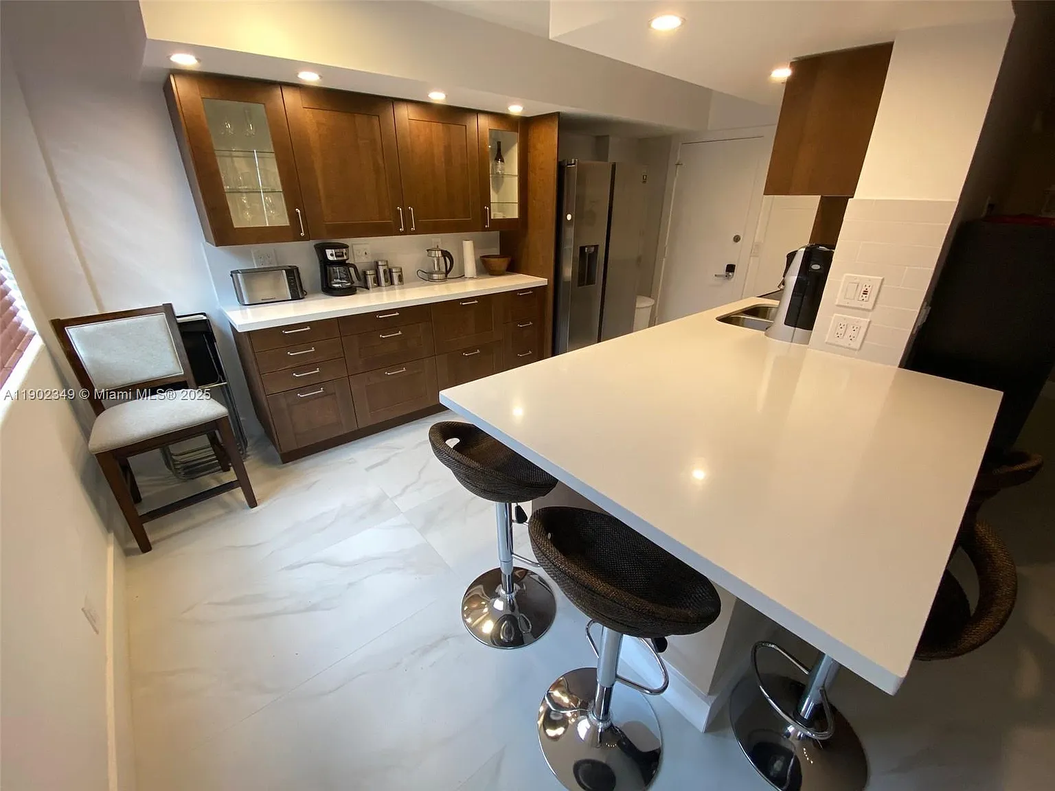 The Clifton Condo — Photo 3