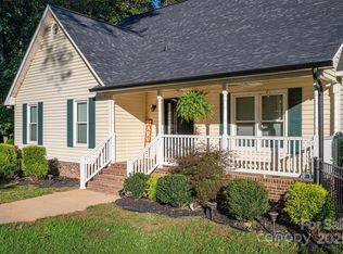 1000 Hunting Ave, Lincolnton, NC 28092