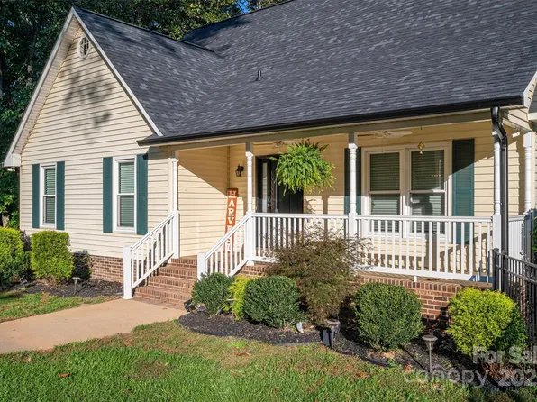 1000 Hunting Ave, Lincolnton, NC 28092