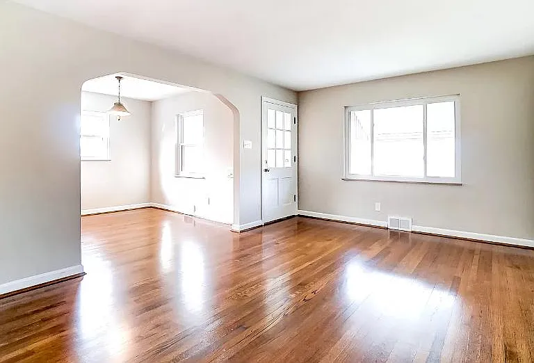 348 Don Ln — Photo 2