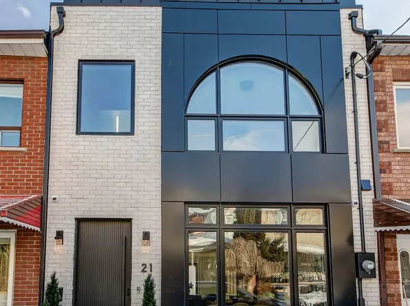 21 Foxley St, Toronto, ON M6J 1P9