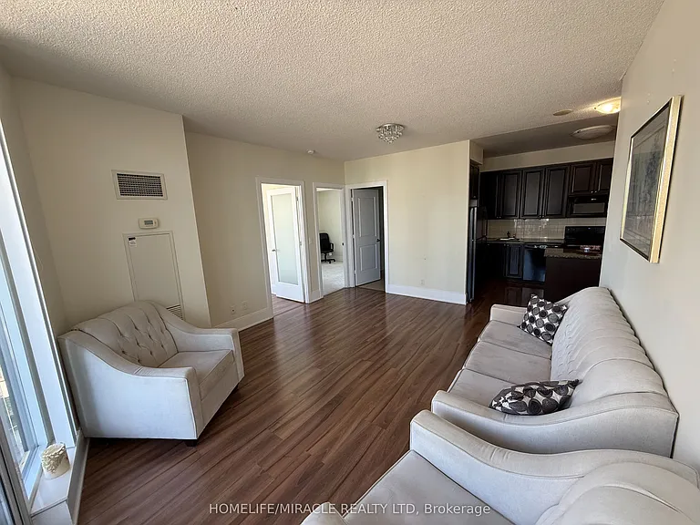 330 Burnhamthorpe Rd W #1704 — Photo 2