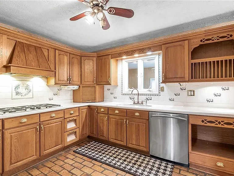 131 Arrowood Ln — Photo 6