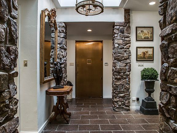 5th image of 6318 Stonehill Dr