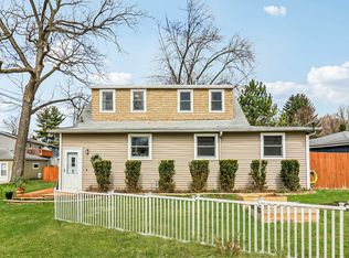 27884 W Lake Shore Dr, Spring Grove, IL 60081