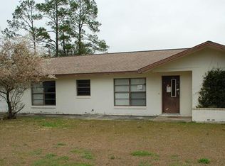 21491 SW Honeysuckle St, Dunnellon, FL 34431