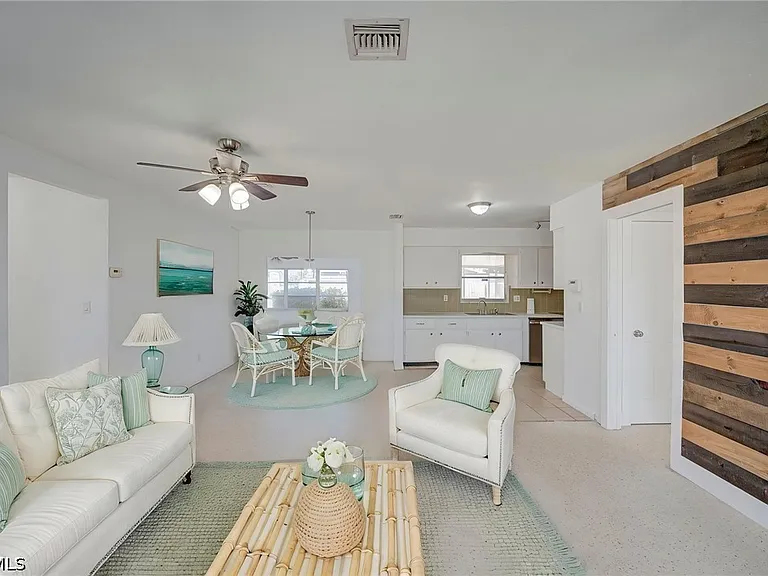 220 Punta Alta Ct — Photo 3