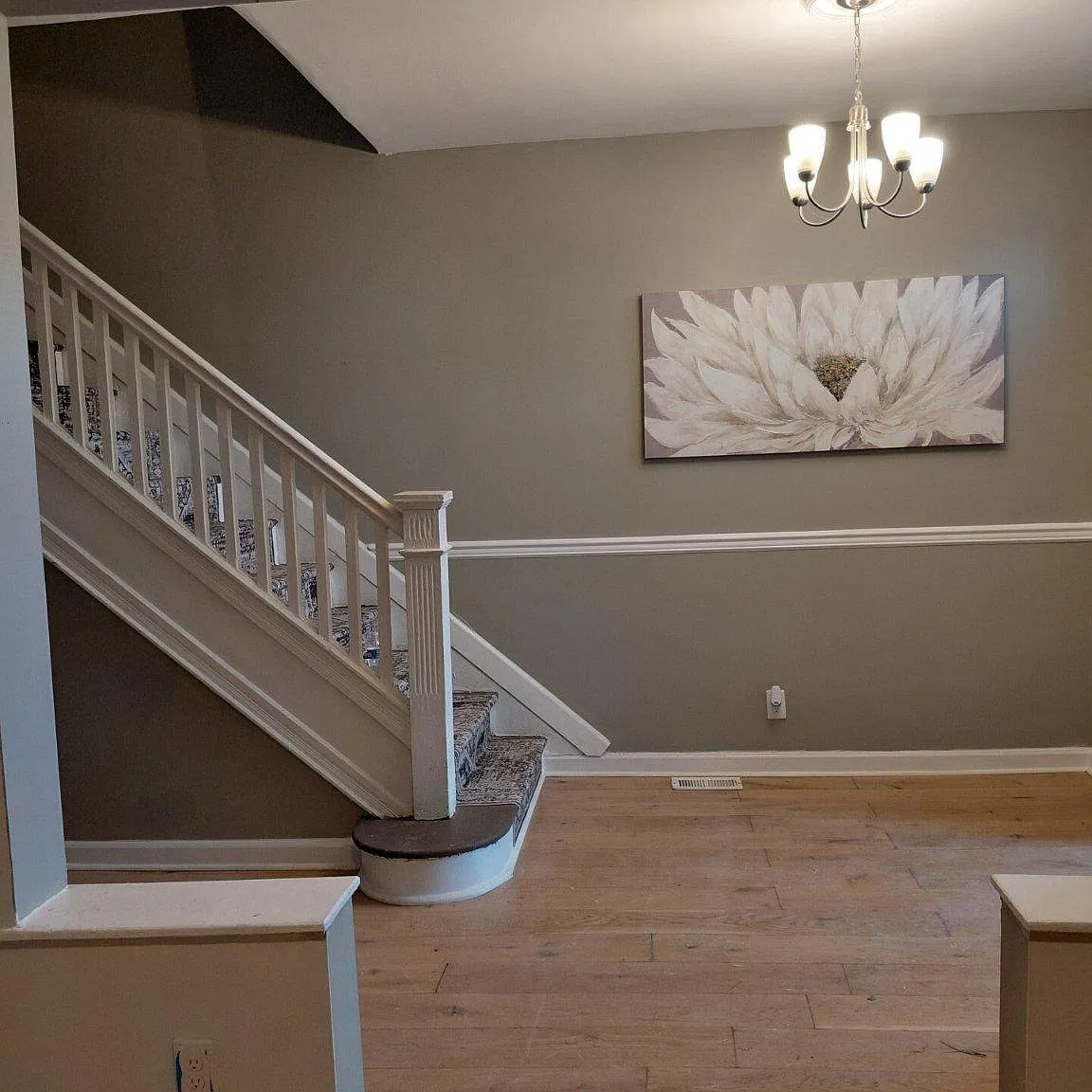 4 bed, 1.5 bath, 1434 sqft, $1,950 — Photo 2