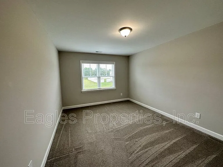 451 Fallingbrook Dr — Photo 28