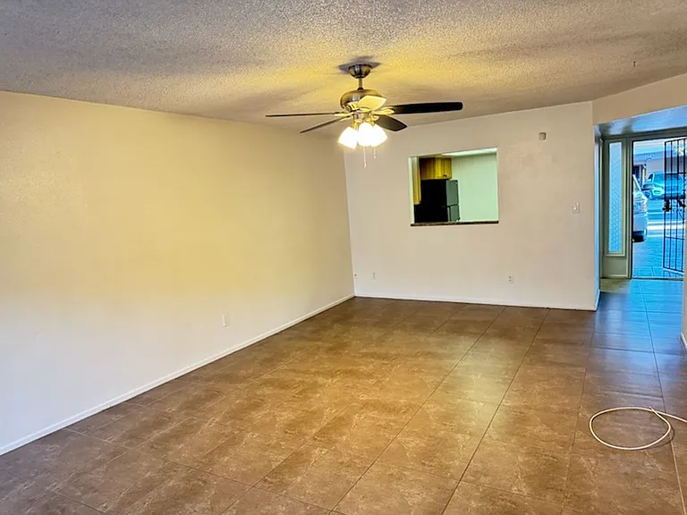 5126 E Monte Vista Rd — Photo 5