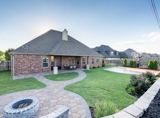 2706 Waterford Ct, Bartlesville, OK 74006