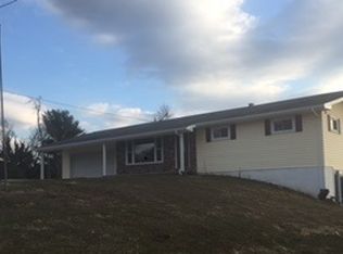 113 Juanita Dr, Zanesville, OH 43701