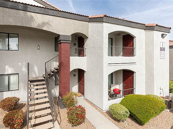 3rd image of 950 Seven Hills Dr APT 521