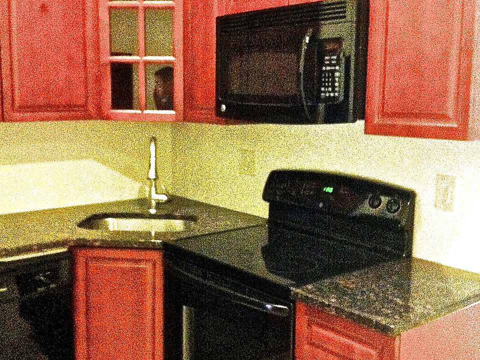 2nd image of 917 Arch St APT 404