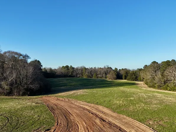 3 Far A Way Rd, Elberton, GA 30635