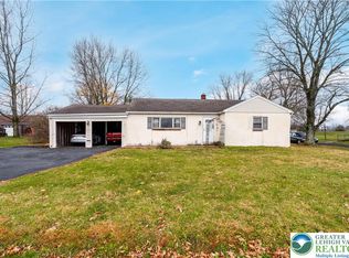 25 Meadow Rd, Quakertown, PA 18951