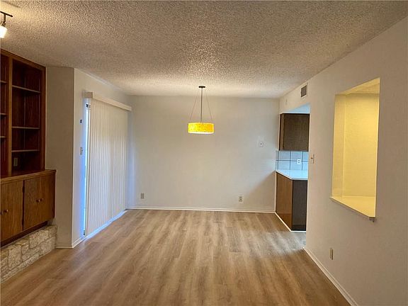 4th image of 8418 Fathom Cir #D-401