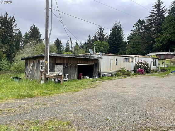 3rd image of 61772 Ross Inlet Rd