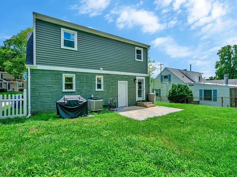 6024 Rixey Dr — Photo 47